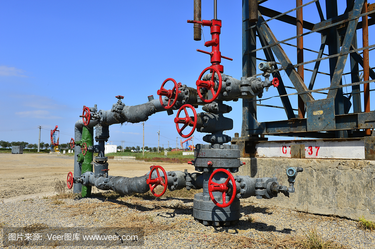 油田的管道和閥門